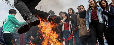 Nevruz Bayramı ne zaman, bugün mü kutlanıyor? 2026 Nevruz tarihi || Nevruz gelenekleri nelerdir, neden ateşten atlanır?