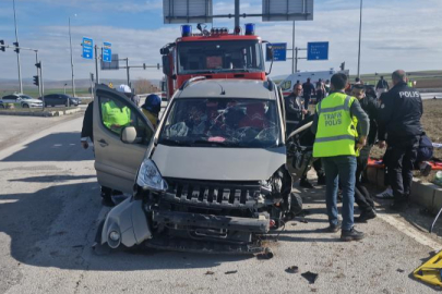 Çorum Alaca’da kavşak kazası: 1’i çocuk 6 kişi yaralandı