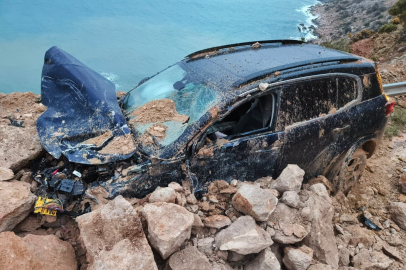 Mersin-Antalya yolunda korkutan heyelan: Araç kamerası saniye saniye kaydetti