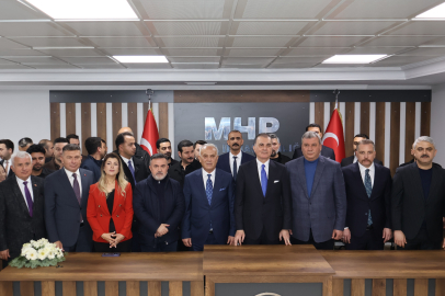 MHP Adana İl Başkanlığı'nda tarihî bayramlaşma!