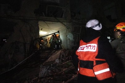 İRAN’DAN İSRAİL’E FÜZE SALDIRISI: ARAD’DA 84 YARALI, 10’U AĞIR