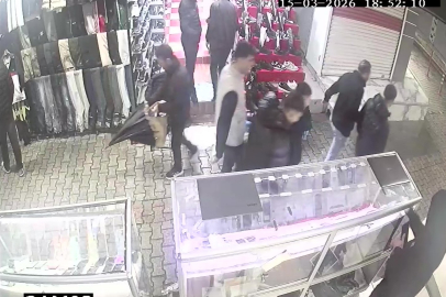 Adana’da ilginç hırsızlık: Fiyat sorma bahanesiyle cep telefonu çaldı