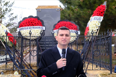 Halk ozanı Aşık Veysel vefatının 53. yılında Sivas'ta anıldı