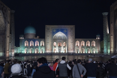 Hataylı depremzedelerden Semerkant ve Buhara'daki tarihi mekanlara ziyaret