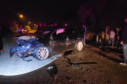 Kozan'da evin duvarına çarpan otomobil takla attı: 1 yaralı