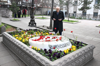 MHP Genel Başkanı Devlet Bahçeli, Muhsin Yazıcıoğlu'nun kabrini ziyaret etti