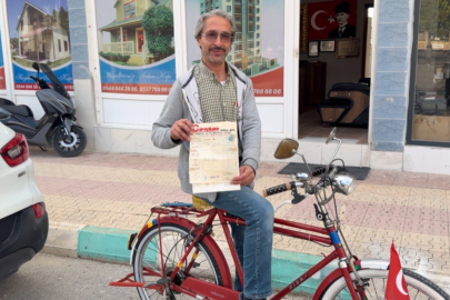 Osmaniye’de 47 yıllık berber, 41 yıldır bisikletine gözü gibi bakıyor