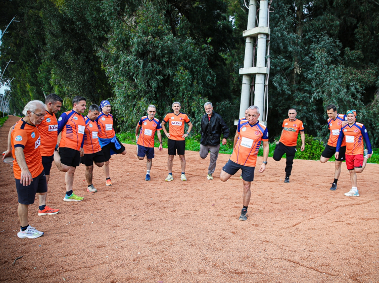 Adanalı 'Genç' atlet 70 yaşında pistlerin tozunu attırıyor 3