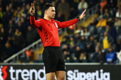 FIFA kokartlı hakem Oğuzhan Çakır İtalya'daki UEFA turnuvasında görev alacak