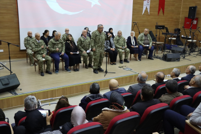 Hatay'da huzurevi sakinlerinden Milli Mücadele temalı oratoryo gösterisi