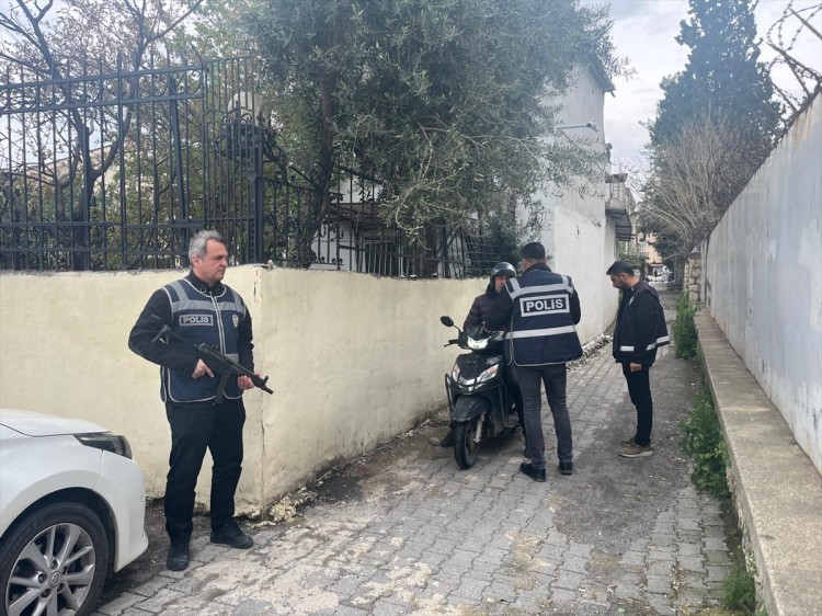 Hatay İskenderun'da okul çevreleri ve oyun salonlarında emniyet denetimi 3