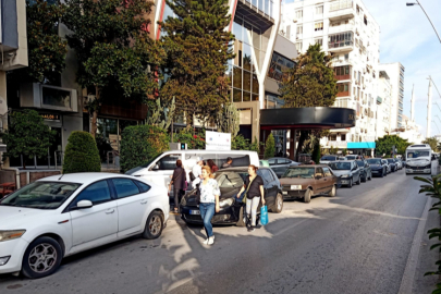 Adana’da kaldırım işgalleri yayaların güvenliğini tehdit ediyor