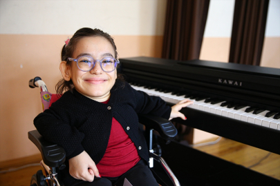 Adanalı Zeynep Duru azmiyle piyano hayaline yürüyor