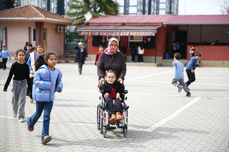 Adanalı Zeynep Duru azmiyle piyano hayaline yürüyor 4