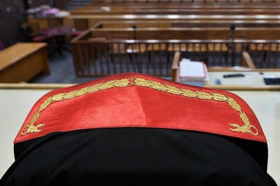 Depremde yıkılan Bayrak Sitesi davasında karar