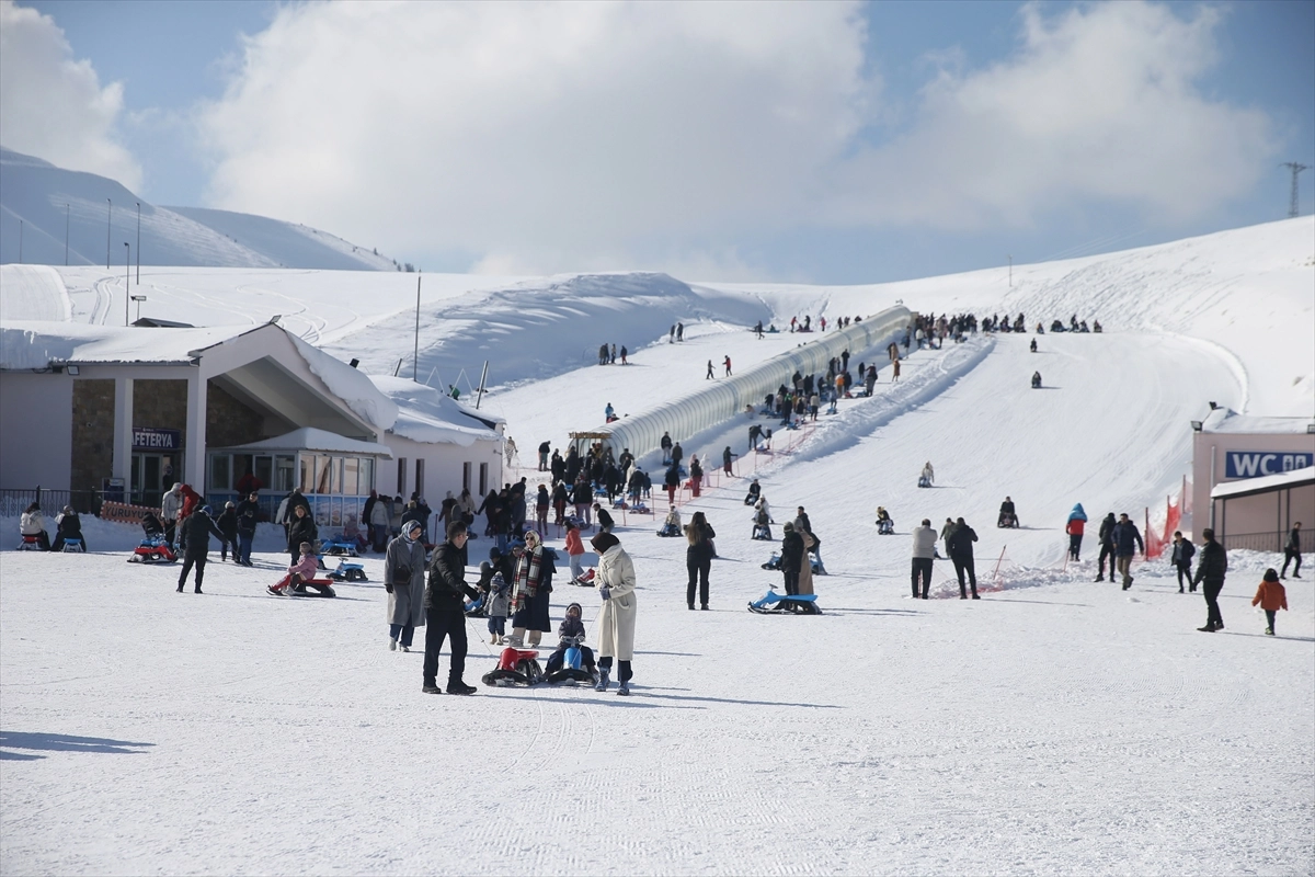Yedikuyular Kayak Merkezi’nde ziyaretçi sayısı 500 bini aştı