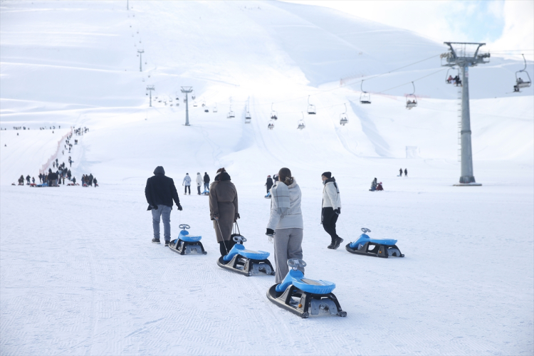 Yoğunluk tatil dönemlerinde zirve yaptı