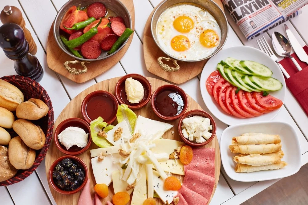 Hafta İçi Sabahlar İçin Pratik Kahvaltı Tarifleri