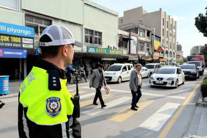 Yayalara yol vermeyen sürücülere ceza kesildi