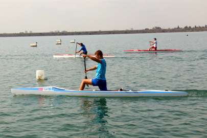 Adana'da kano yarışları başladı