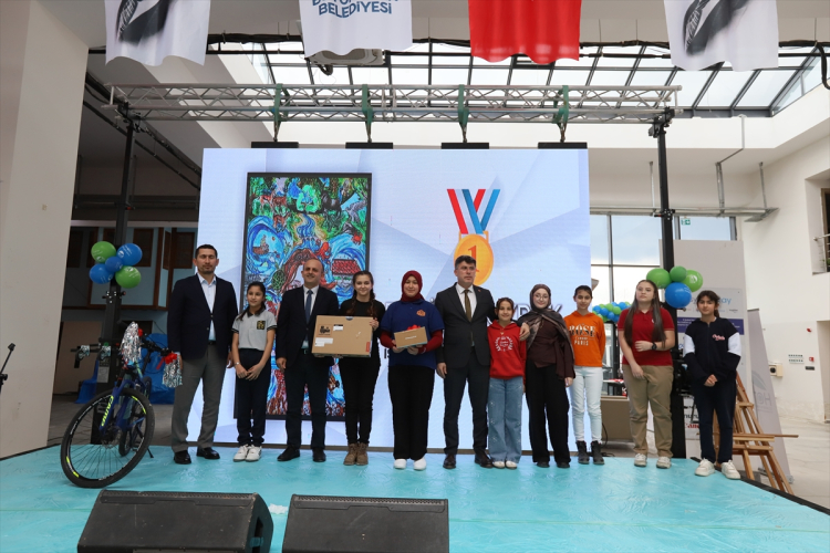 Hatay'da Dünya Su Günü kapsamında düzenlenen resim yarışmasında ödüller sahiplerini buldu 3