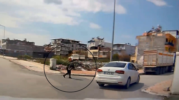 İskenderun'da araç kamerasına yakalanan kapkaççı ilk işinde tutuklandı 2