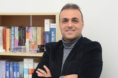 Mersinli bilim insanlarından gıda atığı dönüşümünde devrim: Domates sapından biyomedikal cam üretildi