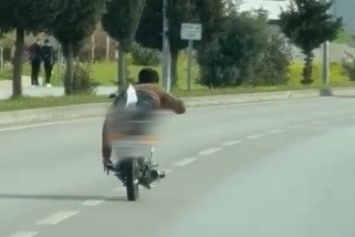 Osmaniye'de trafiği tehlikeye atan motosiklet sürücüsüne 128 bin 500 lira ceza