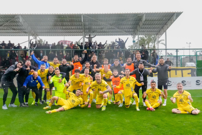 Adana 01 FK zirve yarışında iddiasını güçlendirdi