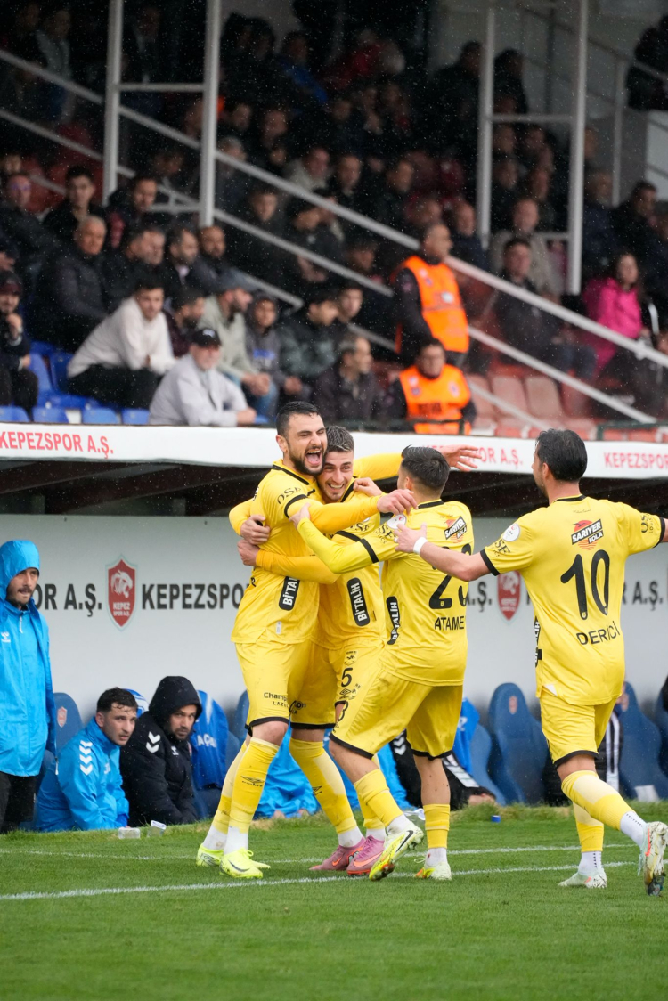 Adana 01 FK zirve yarışında iddiasını güçlendirdi 3