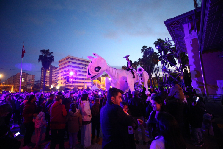 Adana Tiyatro Festivali programı 2026  Bugün hangi oyun var, 2026 festival programında hangi oyunlar var Sabancı Uluslararası Adana Tiyatro Festivali ne zaman bitiyor 2