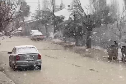 Adana’yı dolu vurdu: Sürücüler yolda zor anlar yaşadı