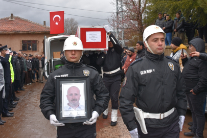 Mersin'de trafik kazasında şehit olan polis memuru Ünal, Kırıkkale'de son yolculuğuna uğurlandı