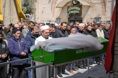 Niğde’de eşi tarafından öldürülen genç kadın son yolculuğuna uğurlandı