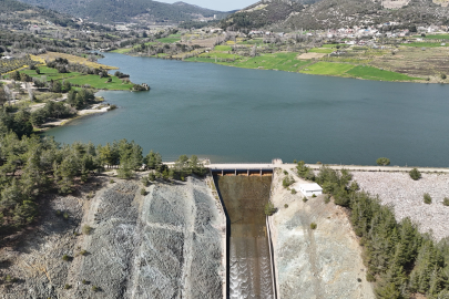 Son 65 yılın en kurak yılında tamamen kuruyan Yayladağı Barajı'nda su seviyesi 3 ayda yüzde 100'e ulaştı