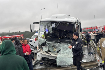Kuzey Marmara Otoyolu’nda polis servis minibüsü kazası: 1 şehit, 16 yaralı