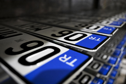 APP plaka cezası 1 Nisan’da başlıyor: 140 bin tl ceza ve trafikten men geliyor