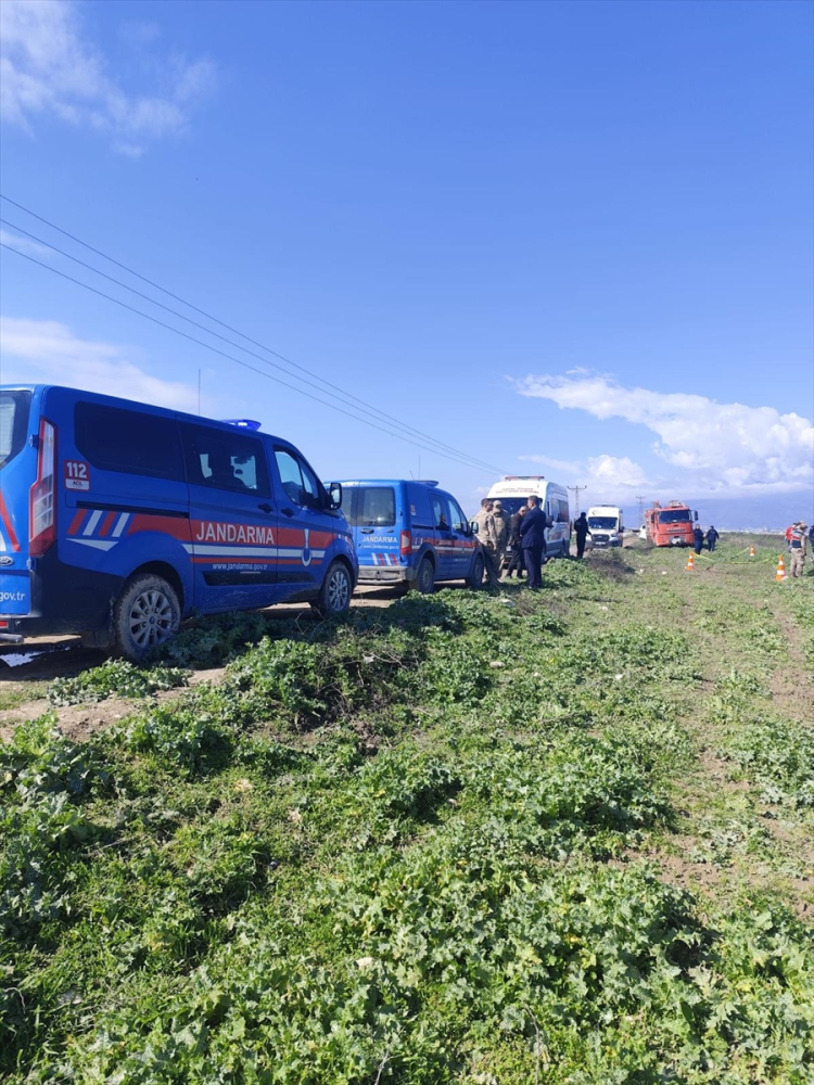 Hatay'ın Kumlu ilçesinde sulama kanalında erkek cesedi bulundu 2