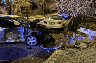 Kayseri’de feci kaza: Duvar yıkıldı, 1’i ağır 5 yaralı
