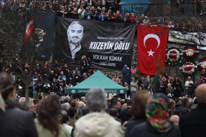Volkan Konak vefatının birinci yılında Trabzon'daki kabri başında anılıyor