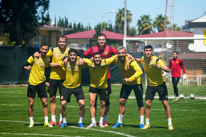 Adana 01 FK’dan İnegölspor maçı öncesi güç gösterisi