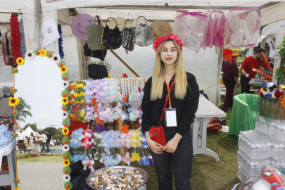 Adana’da 14. Uluslararası Portakal Çiçeği Karnavalı renkli görüntülere sahne oluyor