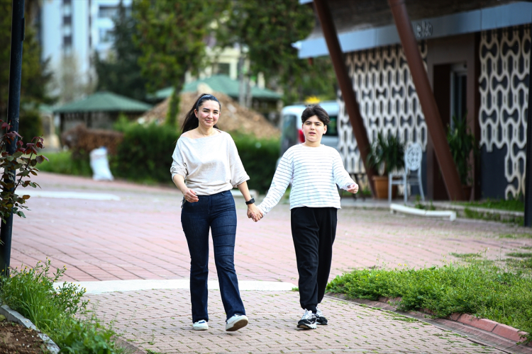 Adana'ya tatil için geldi, otizmli oğlu için bir daha dönmedi 3