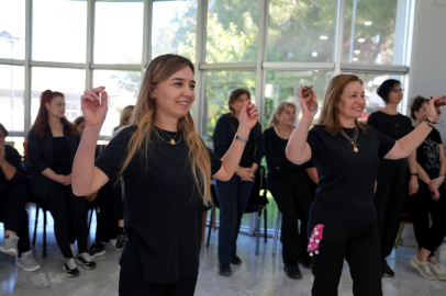 Çukurova’da Geleneksel Kültür Halk Oyunlarıyla Geleceğe Taşınıyor
