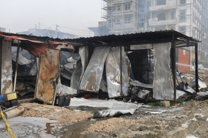 Hatay’da işçilerin kaldığı yatakhane alevlere teslim oldu