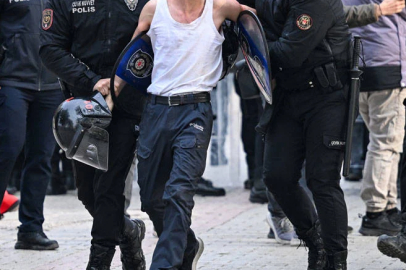 Adana’da kaçak yapı yıkımında gergin anlar: Evini ateşe verdi!