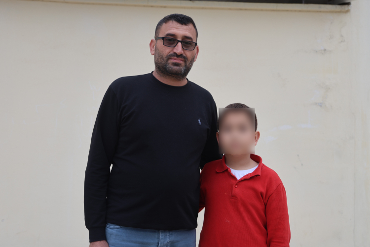 Hatay'da ellerindeki oyuncak silahla 11 yaşındaki çocuğun önünü kesen 3 akranı para istedi 3