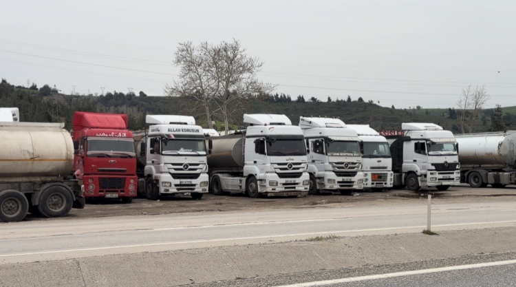 Osmaniye Bahçe'de fuel-oil yüklü tanker şoförlerinin bekleyişi 12. güne girdi 3