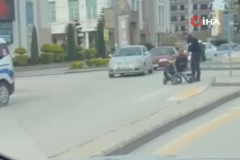 Osmaniye'de polis memurundan yürek ısıtan yardım