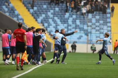 Adana Demirspor 313 gün sonra galibiyetle tanıştı: Manisa FK'yı 2-1 mağlup etti